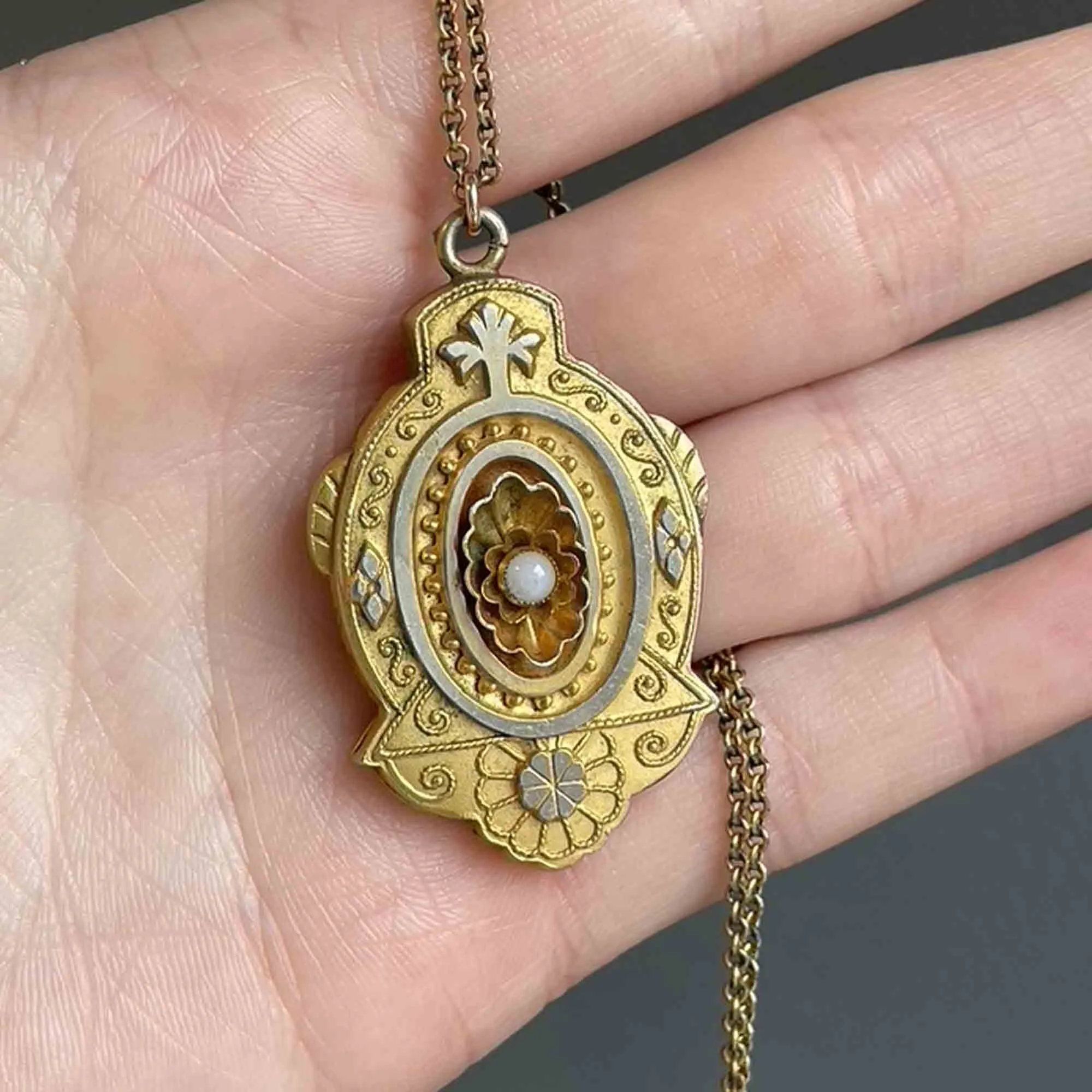 Antique Victorian Gold Filled Photo Locket Necklace