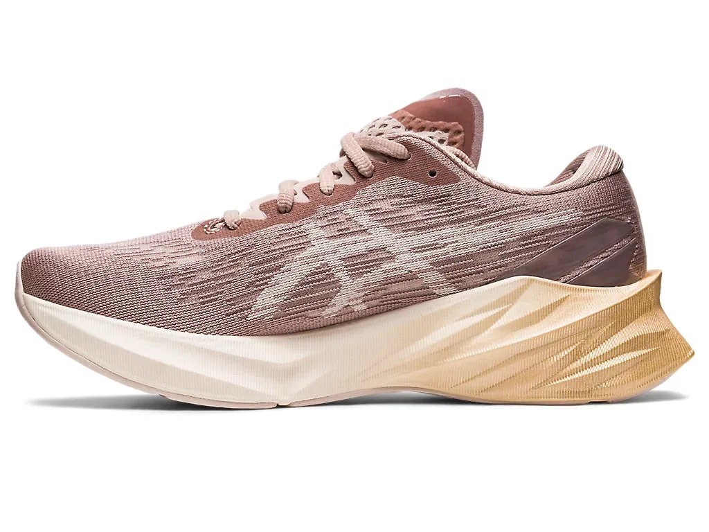 ASICS Women's NOVABLAST 3 (Fawn/Mineral Beige)