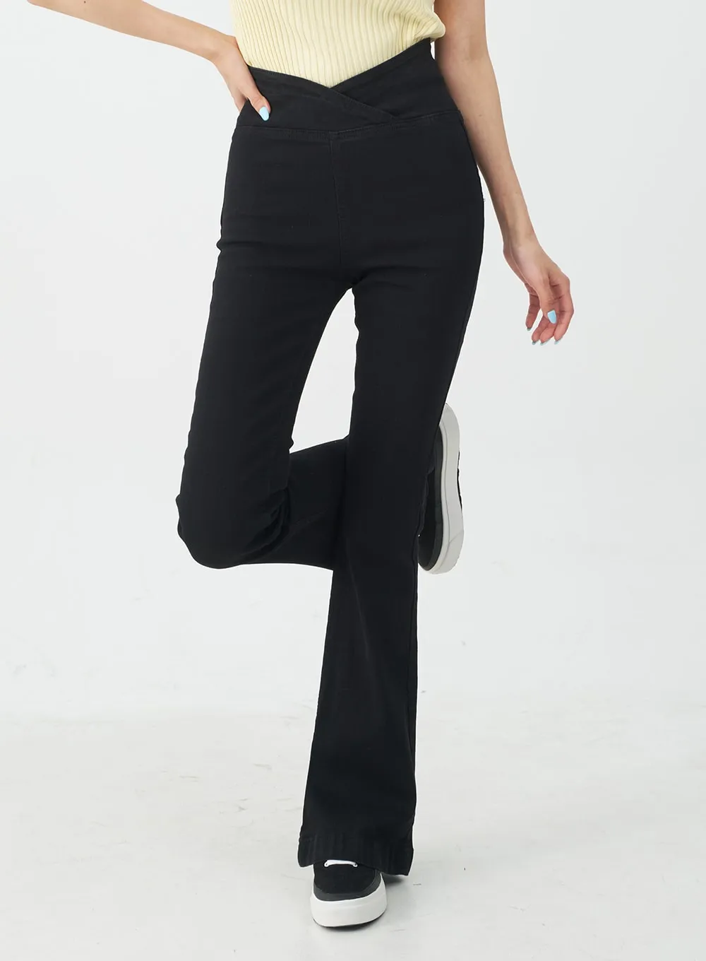 Banded Boot-Cut Highwaisted Pants IJ23