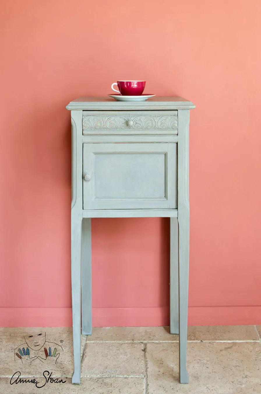 French Linen Annie Sloan Chalk Paint