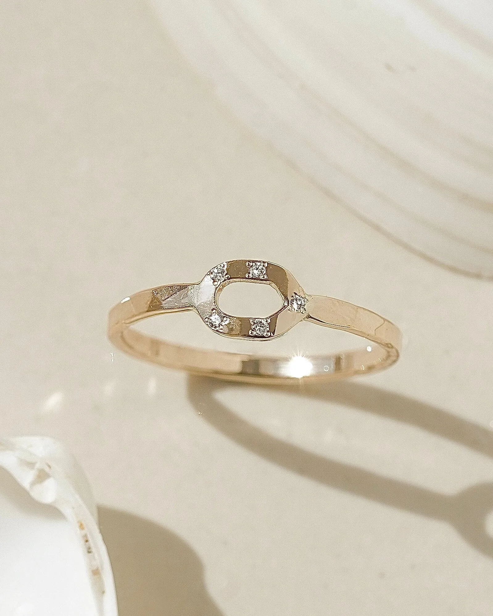 Mini Oval Diamond Band