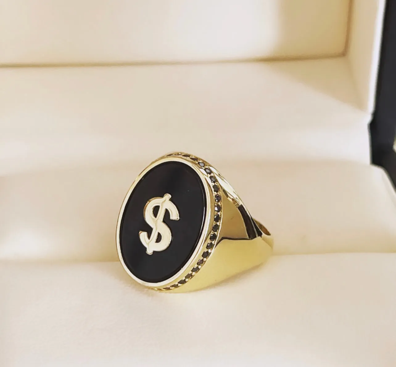 Onyx Dollar ring MR188