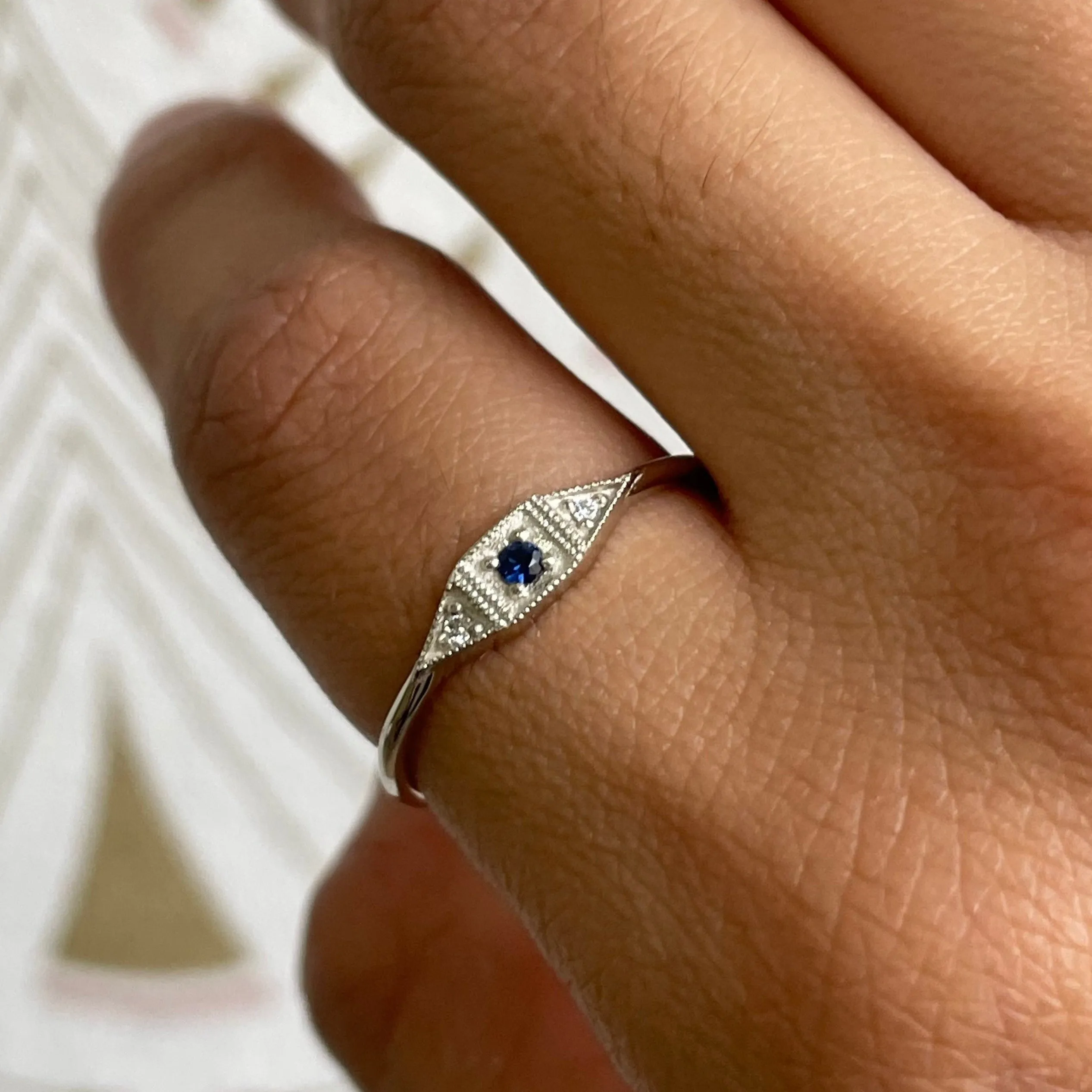 Sapphire Mini Deco Point Ring