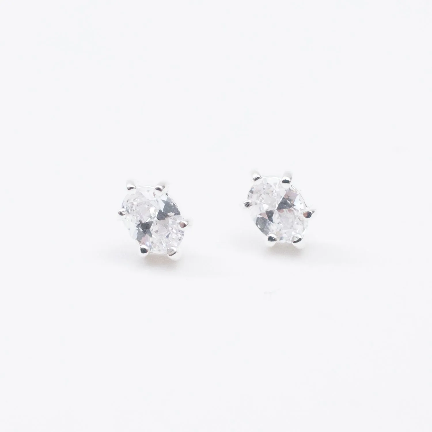 Silver Oval Cubic Zirconia Claw Shaped Studs