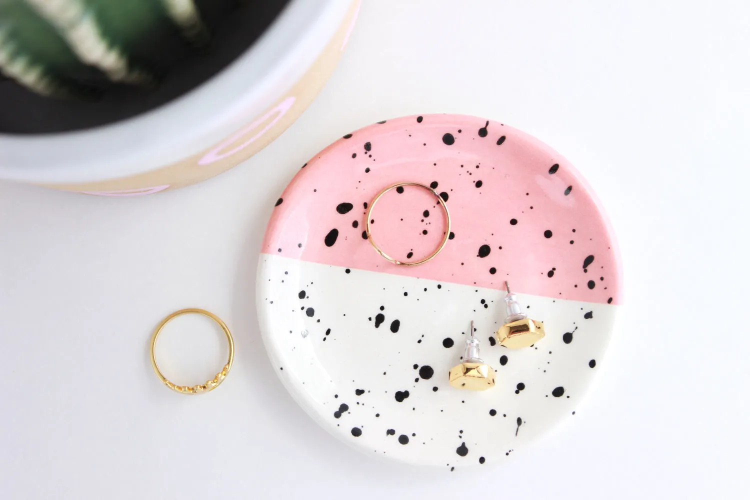 Splatter Ring Dish