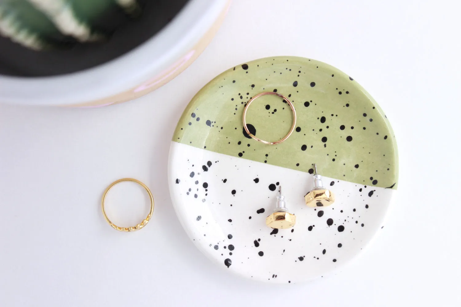 Splatter Ring Dish