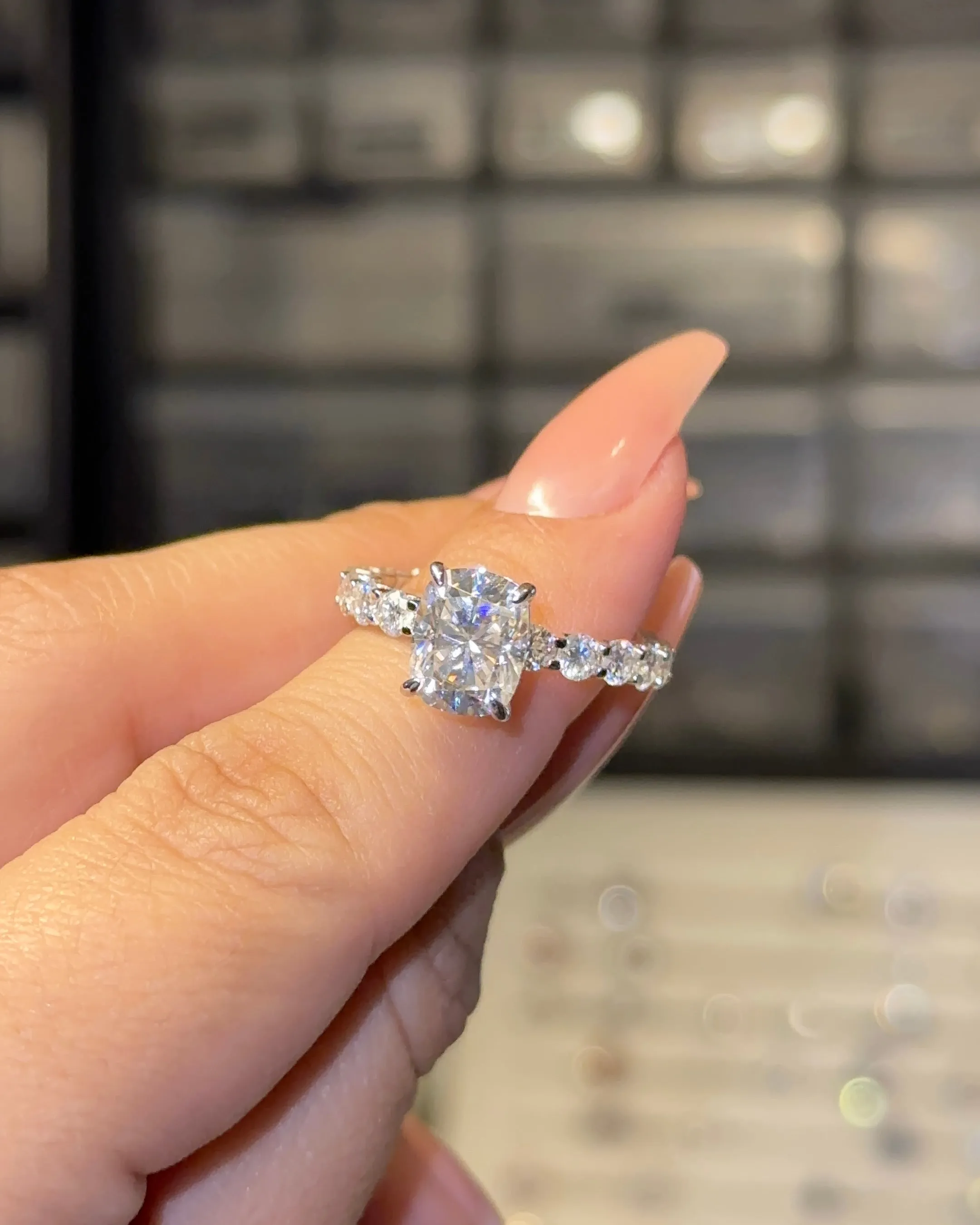 STEPHANY MOISSANITE RING