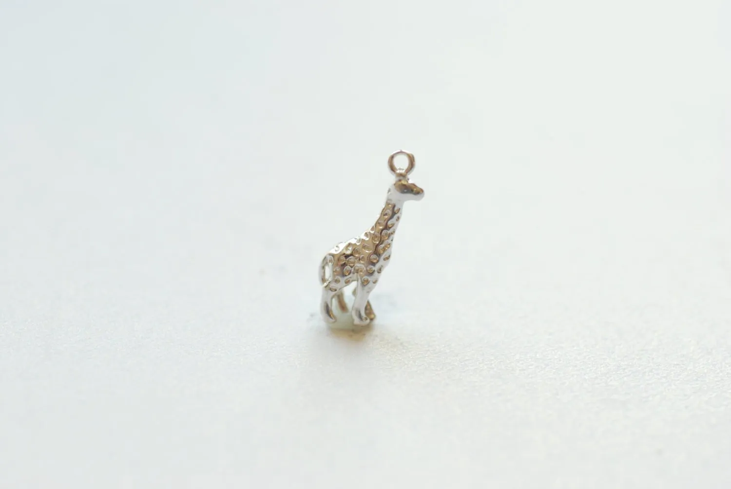 Sterling Silver Wholesale Giraffe Charm - 925 silver, Africa safari giraffe animal charm pendant, Silver Giraffe Beads VermeilSupplies,205