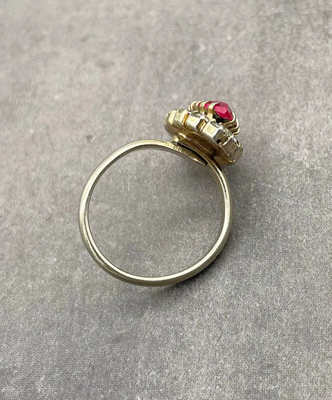 【USA輸入】ヴィンテージ ピンク ビジュー リング/Vintage Pink Bijou Ring