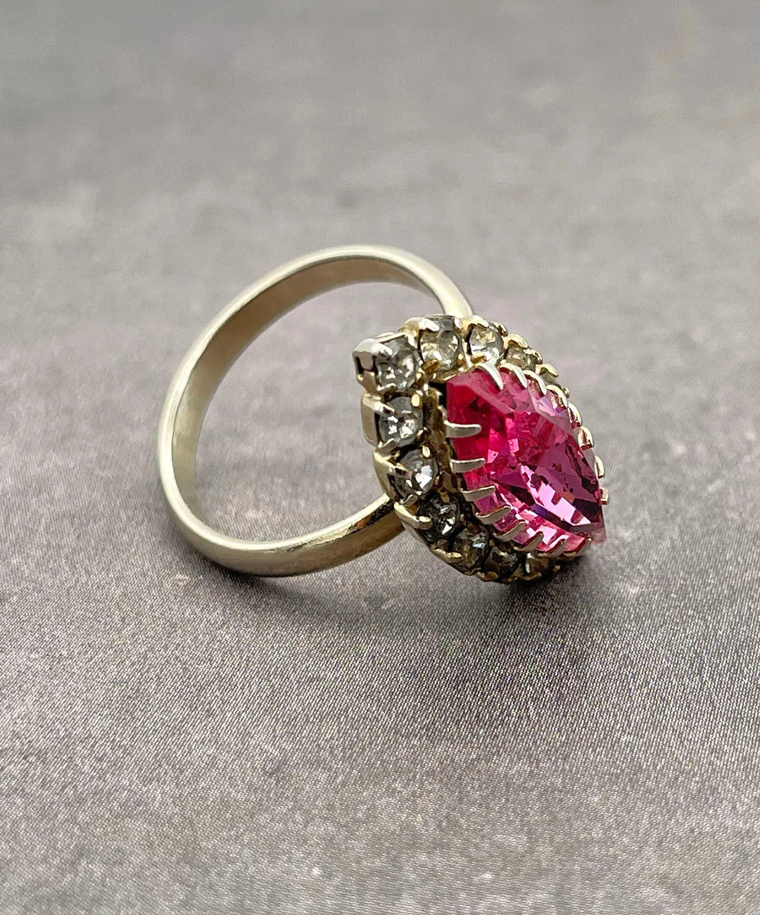 【USA輸入】ヴィンテージ ピンク ビジュー リング/Vintage Pink Bijou Ring