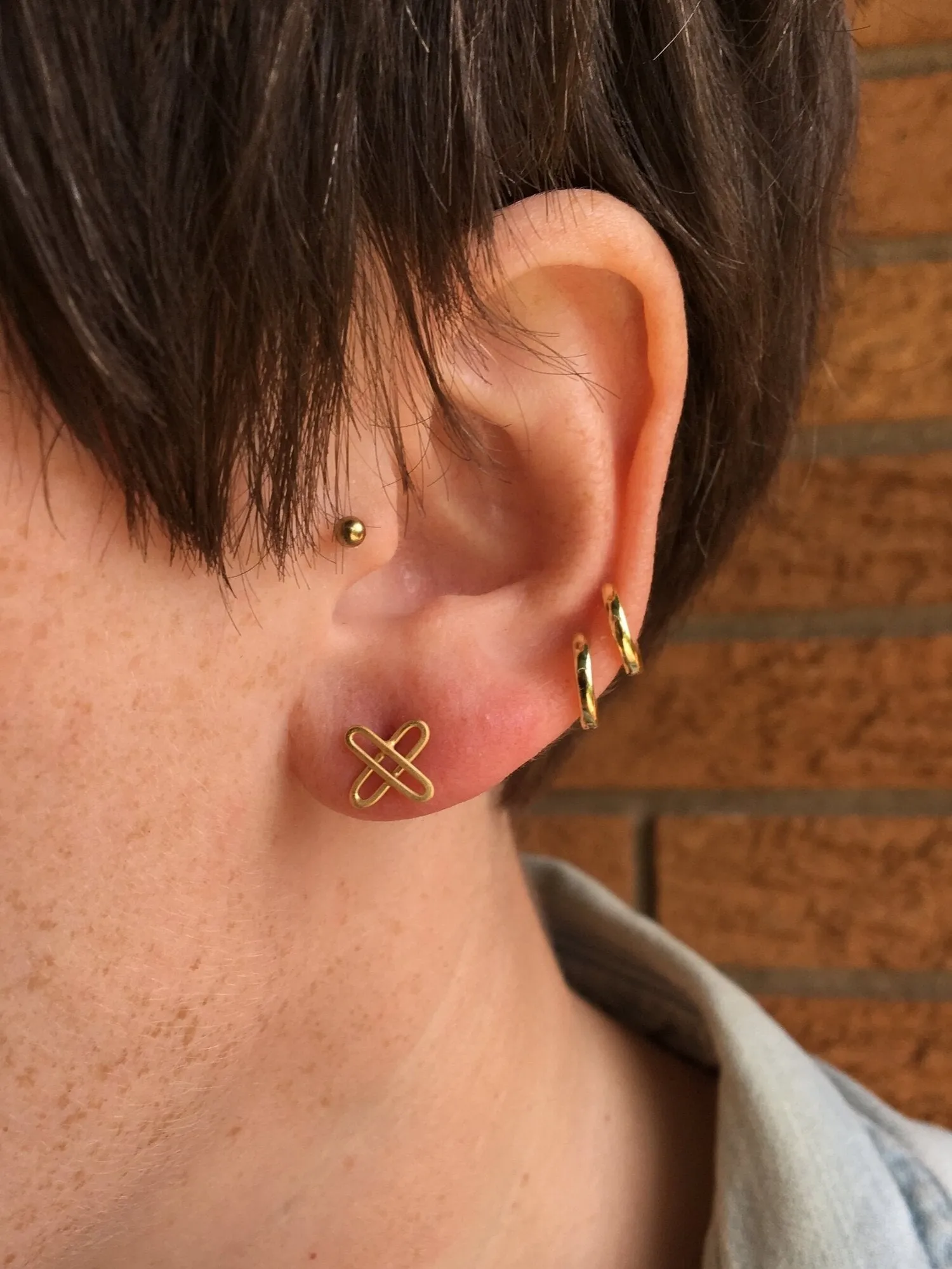 X Link Studs